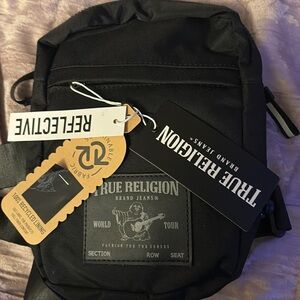 NWT true religion cross body (unisex)
